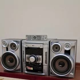 Muzikalniy Centr LG USB