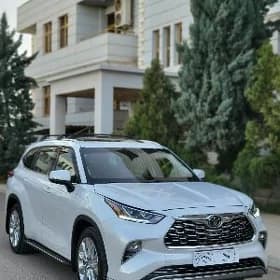 Toyota Highlander 2021