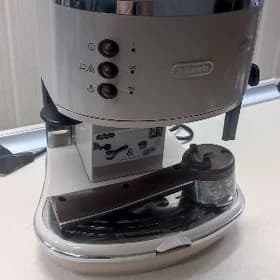 Кофемашина Delonghi новая