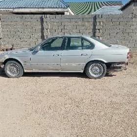 BMW 520 1990