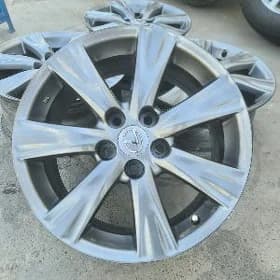 GS Leksus R17