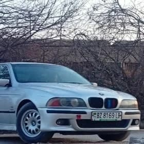 BMW E39 1998