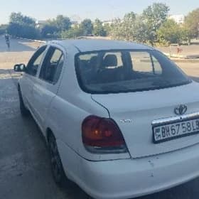 Toyota Echo 2003