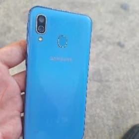 Samsung A40