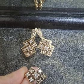 gyzyl kamplekt