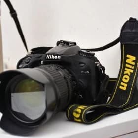 Nikon 7200