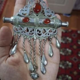 kumush tumar broshka