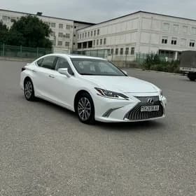 Lexus ES 300h 2021