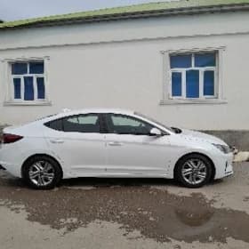Hyundai Elantra 2020