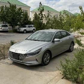 Hyundai Elantra 2022