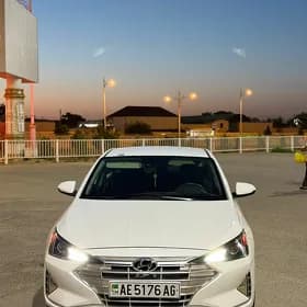 Hyundai Elantra 2020