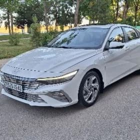 Hyundai Elantra 2025