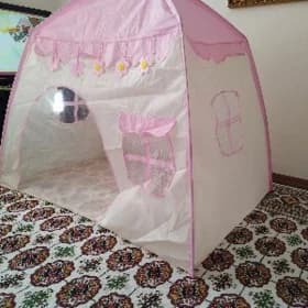 Детская палата и коврик игров.