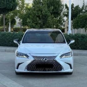 Lexus ES 350 2019