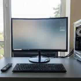 Samsung 27 lik manitory