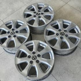 Tayota Camry r16