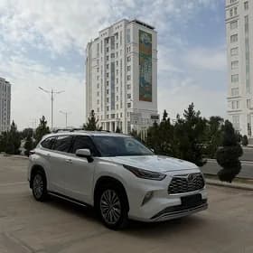 Toyota Highlander 2022