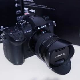 LUMIX GH5