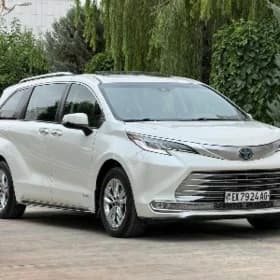 Toyota Sienna 2022