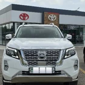 Nissan Navara 2024