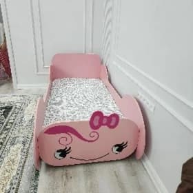кровать