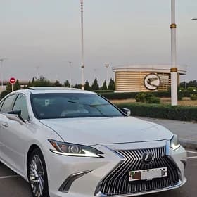 Lexus ES 350 2019