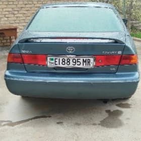 Toyota Camry 2000