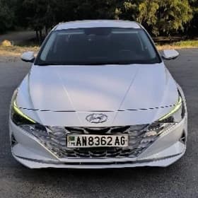 Hyundai Elantra 2022