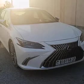 Lexus ES 300h 2021