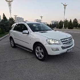 Mercedes-Benz ML500 2011