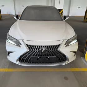 Lexus ES 350 2025