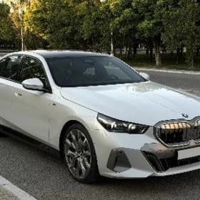BMW 5 Series 2025