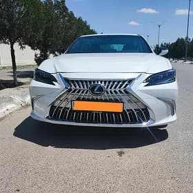 Lexus ES 350 2022