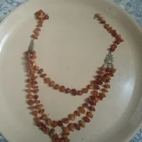 янтарные бусы