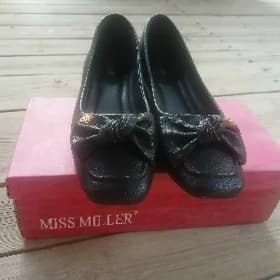 Miss Miller , 39razmer