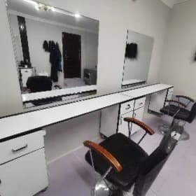 Salon yer parehmaher arenda