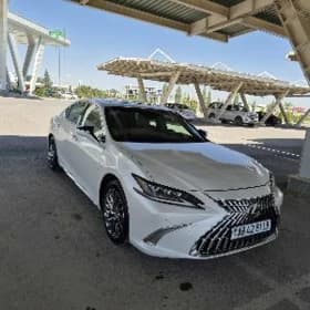 Lexus ES 350 2022
