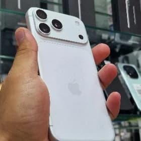 iPhone 17 ProMax silver 99🔋