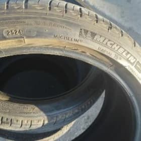 235 40 19 MICHELIN