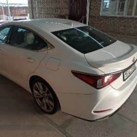 Lexus ES 350 2022