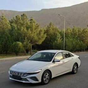 Hyundai Elantra 2025