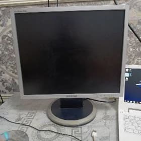 Монитор SAMSUNG 19