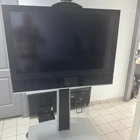 Polycom HDX7000 с телевизором