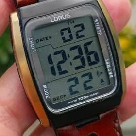 Seiko Lorus Sagat Часы
