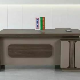 Direktorskiý stol.Ofis stol.