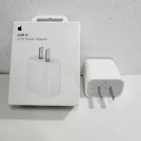 iPhone charger (зарятник)