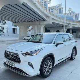 Toyota Highlander 2021