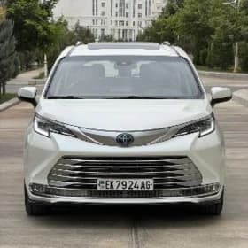 Toyota Sienna 2022