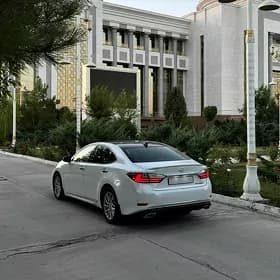 Lexus ES 350 2016