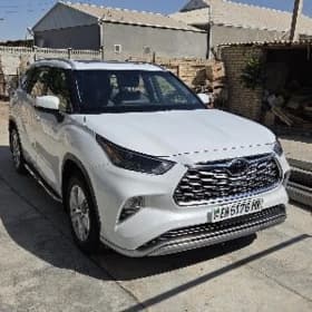 Toyota Highlander 2023